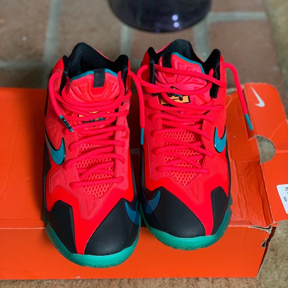 Nike Lebron XI (GS) - Picture 6 of 6
